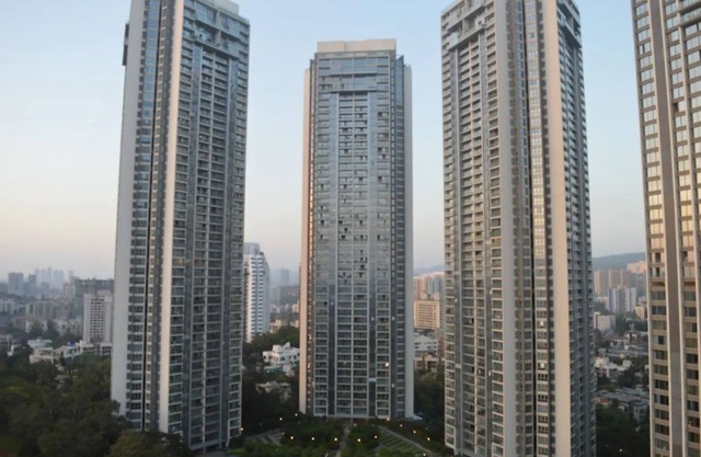 Ultra-luxurious 3BHK entire Apt-Oberoi Garden City