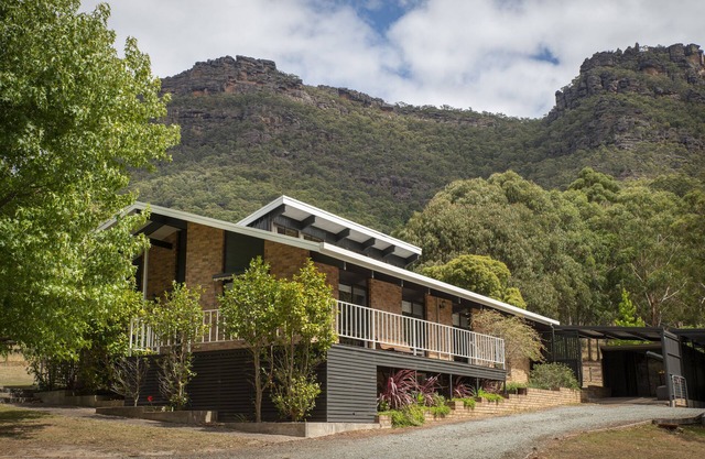 Under The Pinnacle Halls Gap