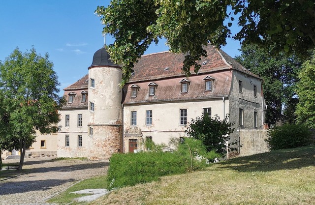 Unique apartment for two persons in castle with swimming pool