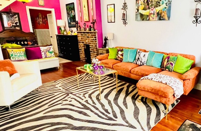 Unique, colorful, fun MidCity home with high ceilings, steps from the top cafés.