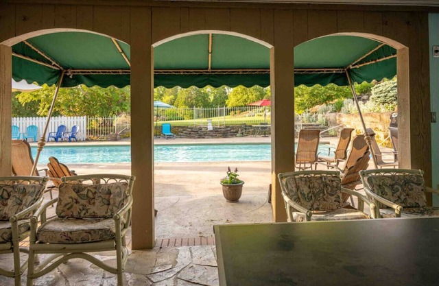 Unique Country Setting