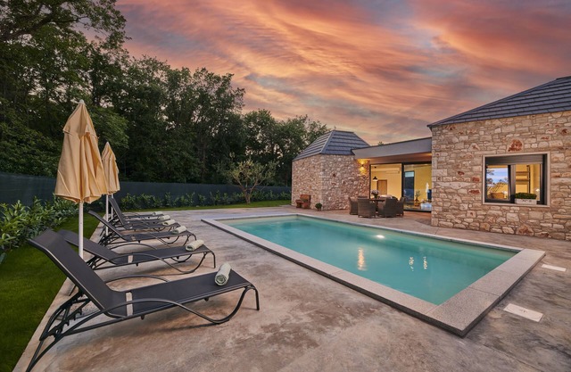 Unique Design Villa Doris