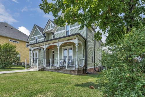 Unit #1 117 Marion St