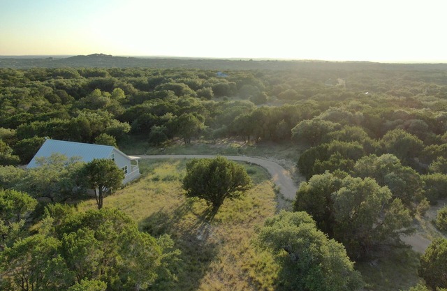 Unwind at “Ranch” (2 of 2 homes TyRosa Ranch) Near wineries and venues 5 acres