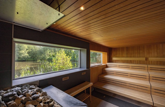 Unwind in Style with Restaurant and Beautiful Green Views