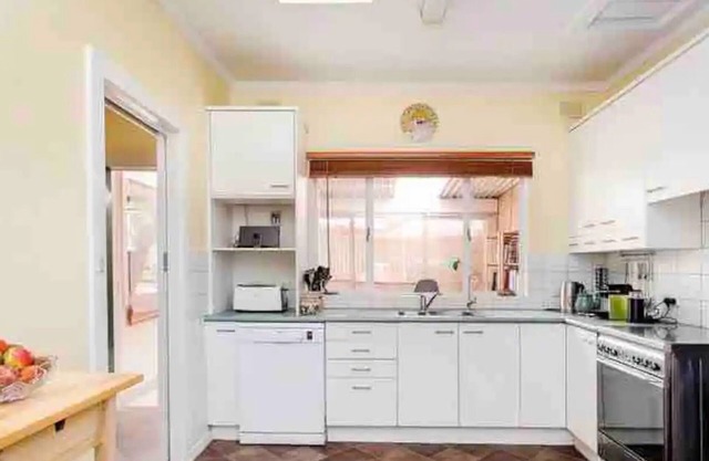 Unwind @ Pasadena Group Getaway