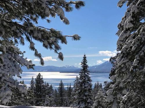 Updated Cabin near Beach&Ski HotTub Sauna Pets EV