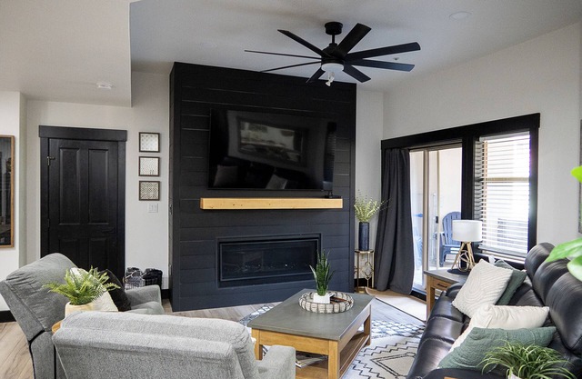 Upgraded 2-bedroom condo in charming Solitude Resort with Skin In/Out