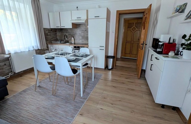 UPPER FLOOR, 2-ROOM APARTMENT-kl.Z.with double bed - Haus im Hochtal