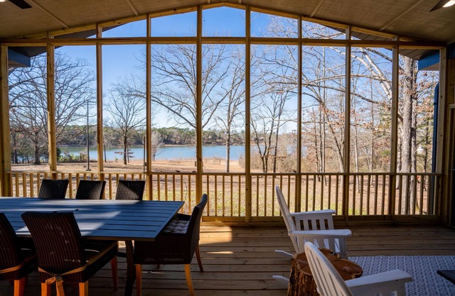 Upscale Greers Ferry Lakefront Home with Amazing Views!