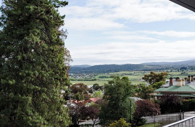 Urban apartment Parkside, Cozy Lounge & Dining