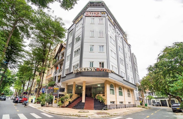 Urban Retreat – Superior Stay at Sunrise Trung Son