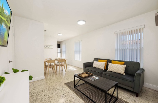 URBAN4-3 | spacious getaway near Brickell
