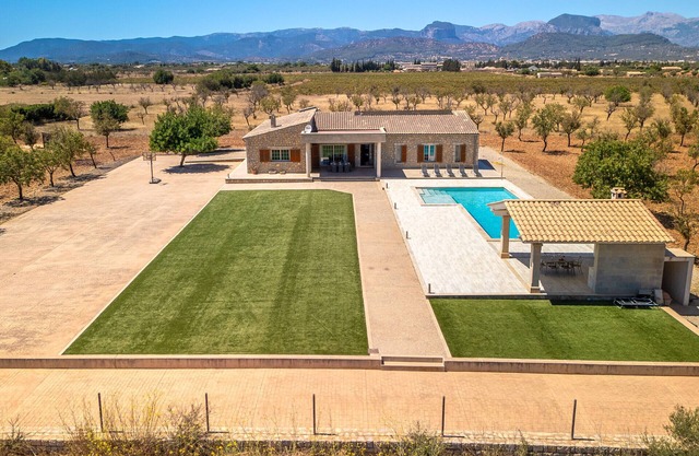 V. Mireia 2002 by BeBreeze Mallorca