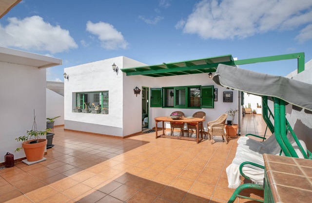 Vacation Home 'La Casa De Maika' with Private Terrace, Private Garden and Wi-Fi