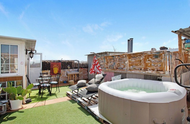 Vacation Apartment 'Casa Siryo' with Mountain View, Private Terrace and Wi-Fi