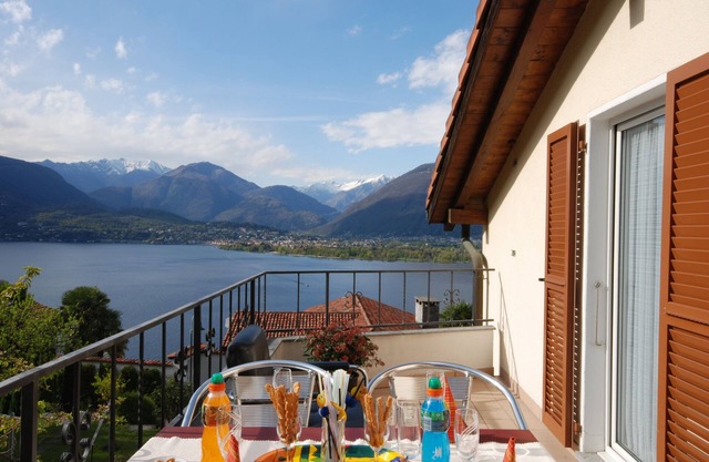 Vacation apartment/apartment for 4 guests with 55m² in Gambarogno (116693)