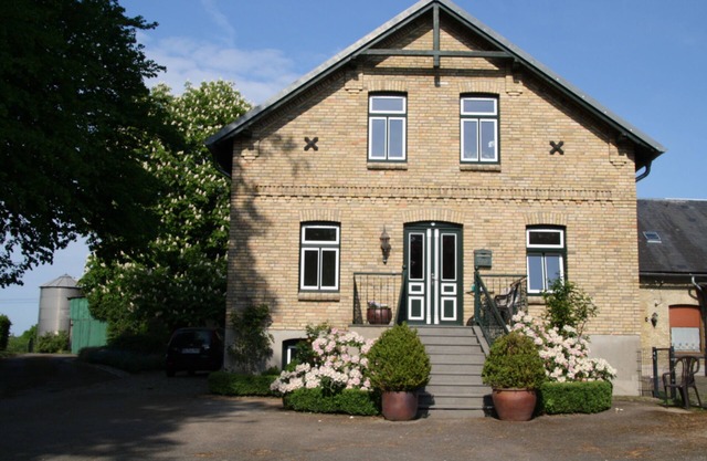 Vacation apartment/apartment for 2 guests with 70m² in Hüsby (93698)