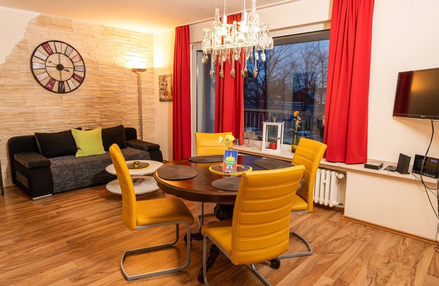 Vacation apartment, close to Kassel city center/Documenta, free parking, up to 4 pers.