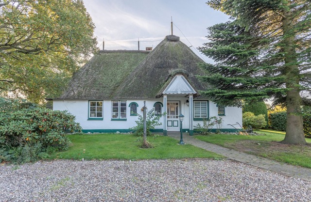 Vacation apartment Kastanienhof Hagebutte in Wisch for up to 2 people