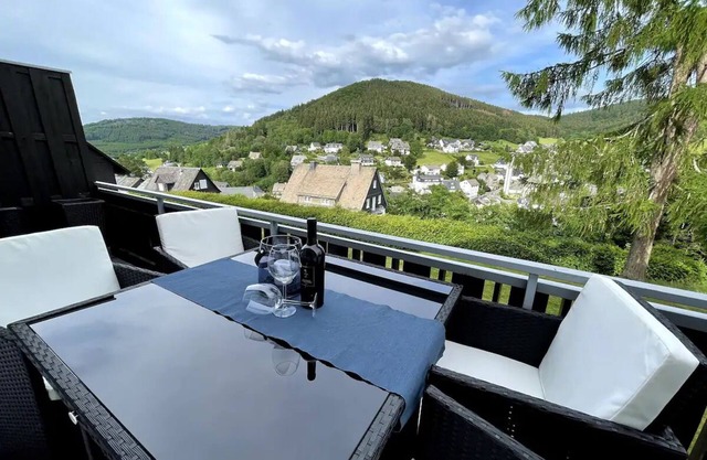 Vacation apartment on the hillside "Alte Schule"