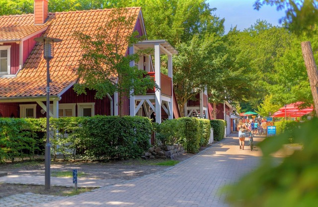 Vacation apartment with private sauna and fireplace, right on the beach.