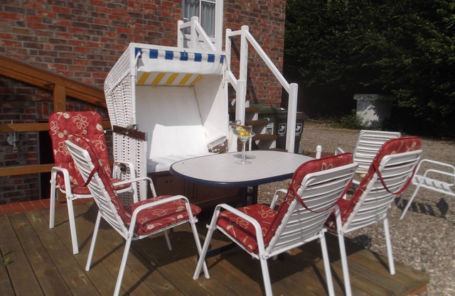 Vacation apartment with morning sun