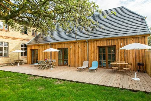 Vacation Apartment With Sauna And Garden View