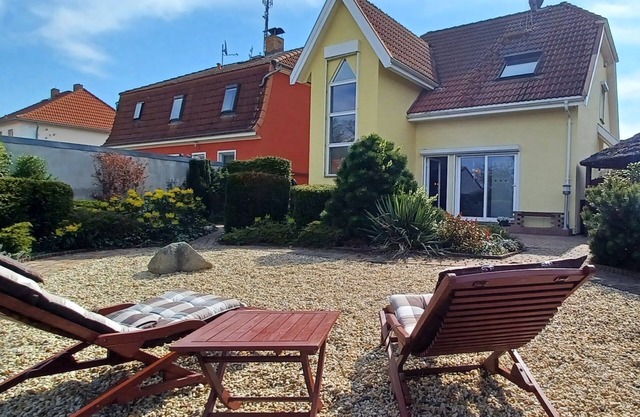 Vacation cottage Swan Lake