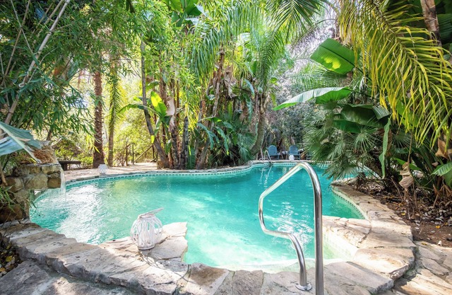 Vacation Home "Cortijo Rural Las Aves" with Shared Pool & Shared Garden