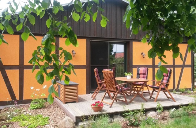 Vacation home with beautiful garden on the edge of the "Lower Oder Valley"