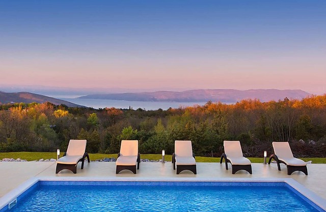 Vacation home Bura by Interhome