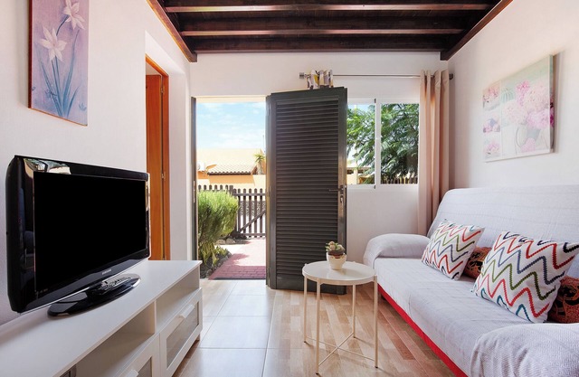 Vacation Home 'Casa Yoaki' with Terrace & Wi-Fi