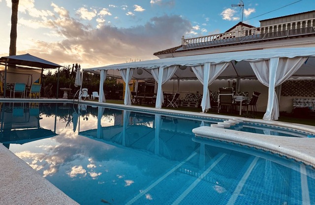 Vacation Home "El Perdio 16" with Mountain View, Private Pool & Wi-Fi