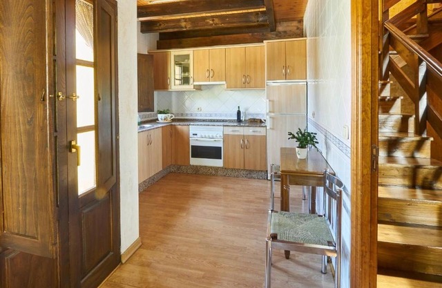 Vacation Home "El Susurro" with Mountain View, Balcony & Wi-Fi