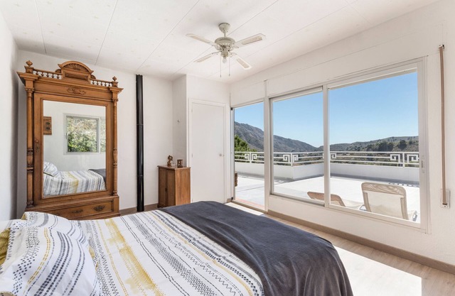 Vacation Home "Galifador" with Mountain View, Private Pool & Wi-Fi