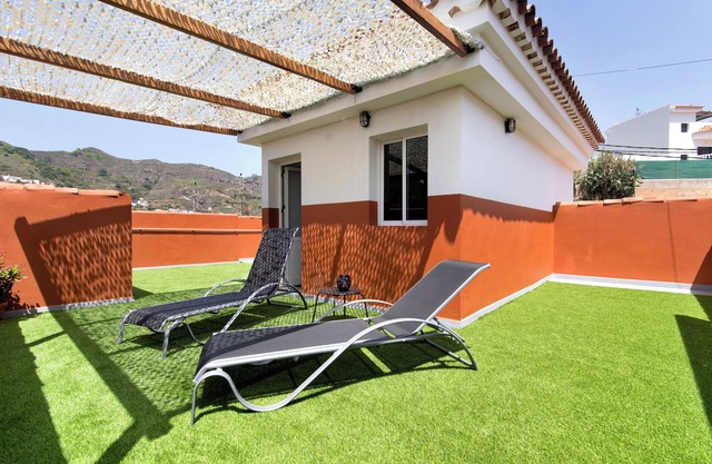 Vacation Home "Las Monarcas" with Mountain View, Private Terrace & Wi-Fi