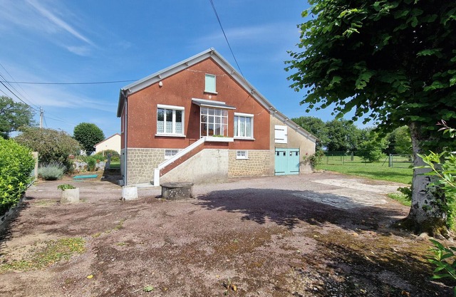 Vacation Home "Le Grand Bourg" with Private Garden & Wi-Fi