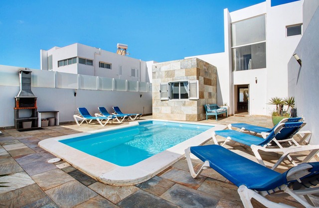 Vacation Home 'Preciosa' with Mountain View, Wi-Fi and Air Conditioning