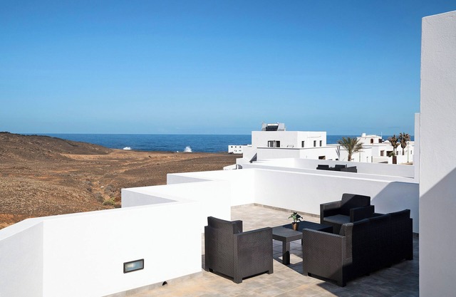 Vacation Home 'Tritón 6' with Sea View, Wi-Fi and Air Conditioning