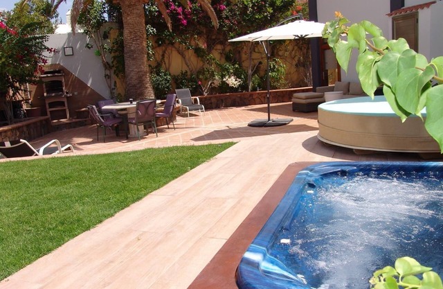 Vacation Home "Villa Bea II" with Mountain and Sea View, Wi-Fi, Garden & Terrace