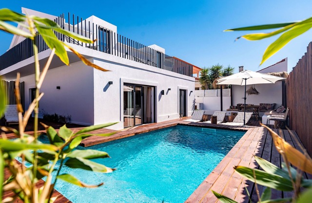 Vacation home with private pool