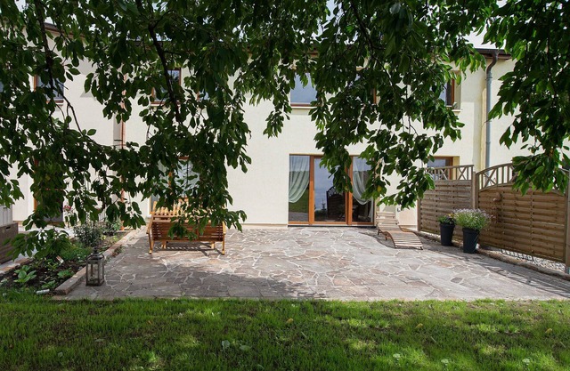 Vacation residence Glück auf dem Lande im Ostseeland - 3-room apartment Blütenzauber