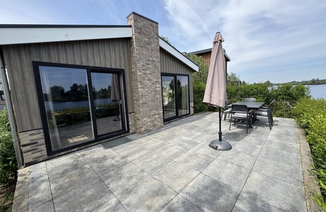 Vakantiepark Aan de Maas - Vakantiehuis 6L Waterfr