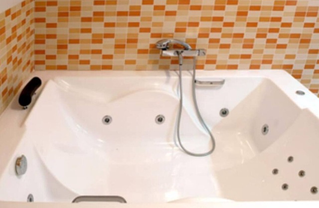 Valdebruna II and Gredos Houses