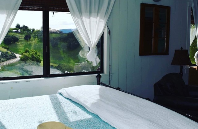 Valley views and perfect location!