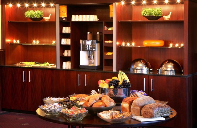 Van der Valk Hotel Hardegarijp - Leeuwarden