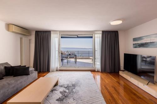 VELEBOS SUPERIOR APARTMENT - spacious luxury four-room apartment on 220 m2 - panoramic view of the sea and islands - prestigious location by the sea to the new city center of Žnjan - top amenities - free garage parking space- BURALUX properties