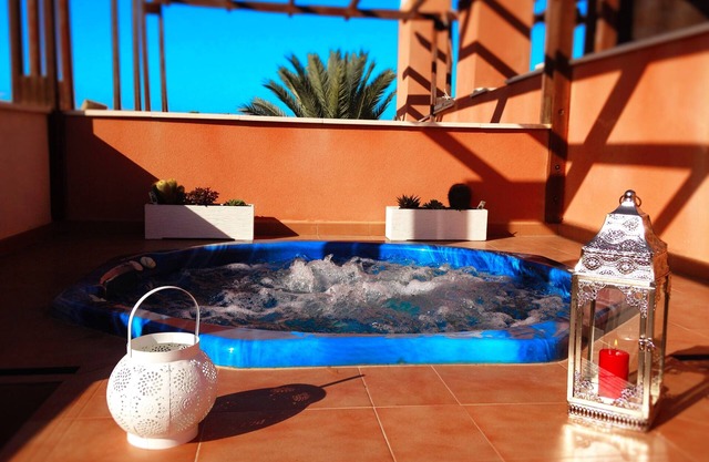 VERA ALBACORA WITH PRIVATE JACUZZI AND WIFI 200M FROM THE SEA