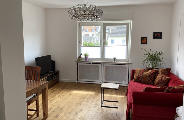 Very bright, central & quiet location in the trendy Nippes